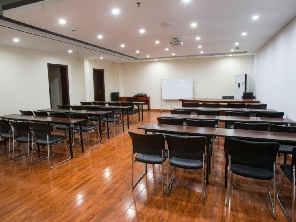 Greentree Inn Shandong Linxi Pingyi Mengyang Road Express Hotel Εξωτερικό φωτογραφία